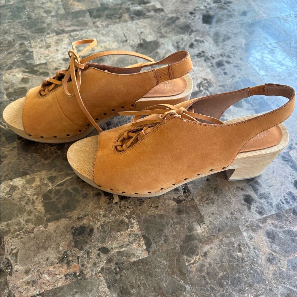 Madewell NWOT Cecilia lace up clogs in size 9